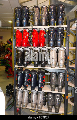 Chaussures de ski / boot / pied outillage et accessoires / skis pour l'embauche / location dans la station de montagne de France. (104) Banque D'Images