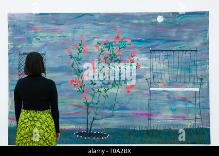 14 mars 2019 - Londres, Royaume-Uni, Royaume-Uni - une femme est vu Tom visualisation de Howse ''Rosebush'' à l'agence Saatchi Gallery lors de l'exposition. .Kaléidoscope à la Saatchi Gallery présente est une exposition présentant le travail de 9 artistes contemporains internationaux travaillant dans une variété de médiums qui vise à être une exploration rapide de notre relation avec notre environnement, demande à tout le monde de revoir la façon dont nous engager avec notre environnement. Kaléidoscope soit jusqu'au 5 mai 2019. (Crédit Image : © Dinendra Haria/SOPA des images à l'aide de Zuma sur le fil) Banque D'Images