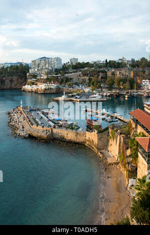 Asien, Türkei, Antalya, Blick über den Hafen Banque D'Images