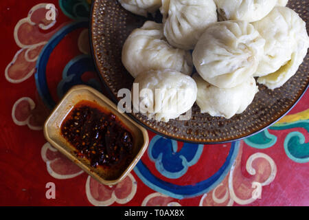 Momos, raviolis chinois traditionnel tibétain, Kangding, Sichuan, Chine Banque D'Images