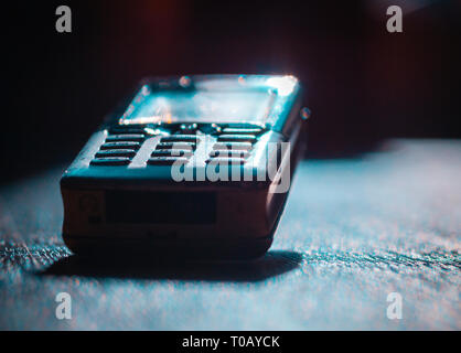 Vieux téléphone cellulaire mobile analogique Banque D'Images