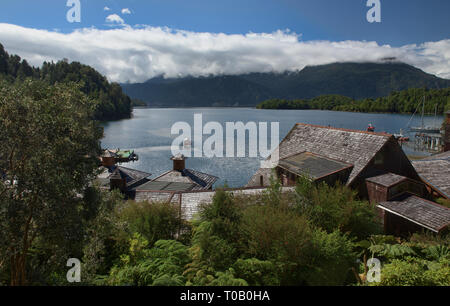 La magnifique Puyuhuapi Lodge dans le Ventisquero Sound, Patagonie, d'Aysen, Chili Banque D'Images