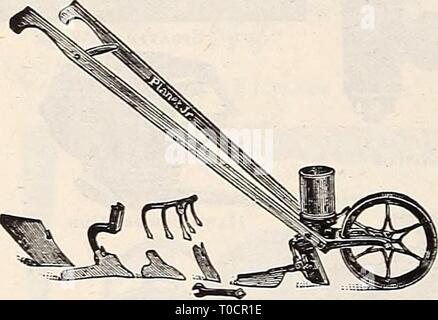 Dreer's garden book 1917 (1917) le jardin de Dreer 1917 livre dreersgardenbook1917henr Année : 1917 n° 25 Planète JK. Hill et combiné Semoir Semoir roue double et Hoe n°31 Planète Jr. et Semoir Semoir combiné cuisson roue simple Banque D'Images