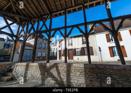 Bar-sur-Aube (nord-est de la France) : rue et des bâtiments dans le centre-ville Banque D'Images