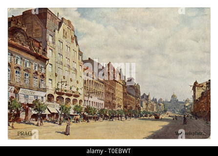 Carte postale historique moravo : vue pittoresque de la place Venceslas avec maisons, hôtels, boutiques et le musée national. Les piétons. 1912, Prague Banque D'Images