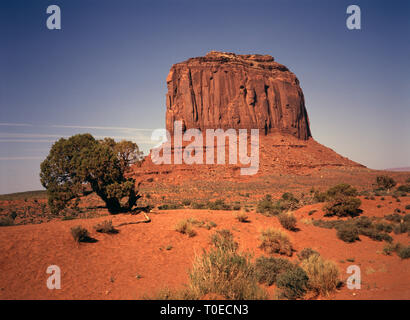 USA. De l'Arizona. Monument Valley. Merrick Butte rock formation. Banque D'Images