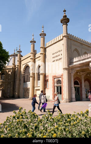 Le pavillon royal dans la ville balnéaire de Brighton, Sussex, Angleterre. Banque D'Images