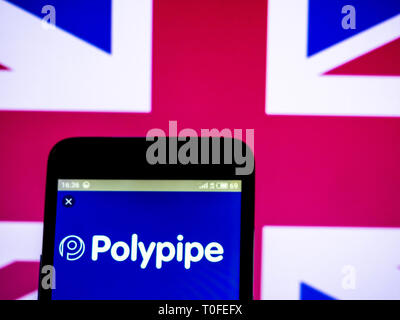 L'Ukraine. Mar 19, 2019. Groupe Polypipe plc logo de l'entreprise vu affichée sur un téléphone intelligent. Crédit : Igor Golovniov SOPA/Images/ZUMA/Alamy Fil Live News Banque D'Images