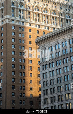 Décembre 2017 L'architecture typique de Midtown à New York City, New York Banque D'Images