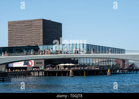 Danemark, copenhague, Théâtre Royal Danois et le pont du port intérieur Banque D'Images