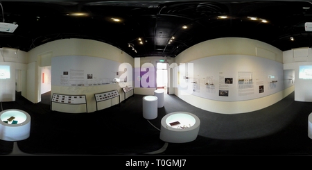 Vue panoramique à 360° de 'Hard  + Pi  = Bonheur" Exposition à NCKU Museum (partie 3)