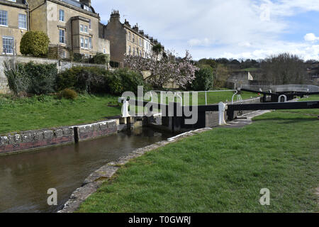 Le canal Kennet et Avon à Bath Banque D'Images