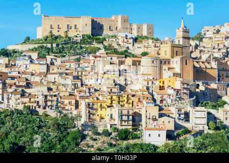 Ville Caccamo, Caccamo, Sicile Banque D'Images