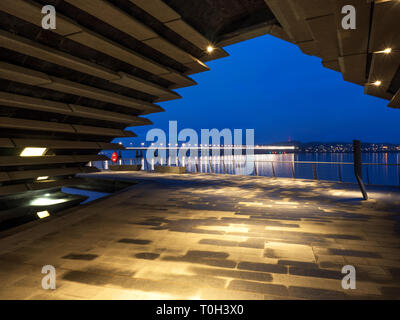 Tay Bridge vue du V&A Museum design Dundee Dundee Ecosse Esplanade à Riverside Banque D'Images