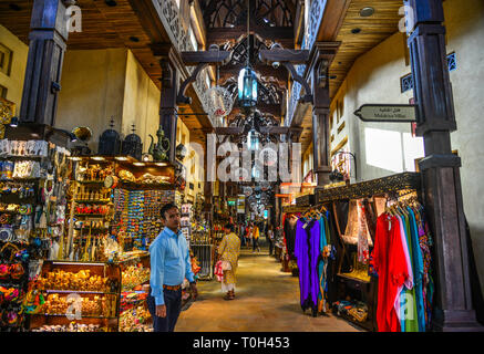 Dubaï, Émirats arabes unis - Dec 9, 2018. Avis de Souk Madinat Jumeirah à Dubai. Le style arabe traditionnel bazar est partie de Madinat Jumeirah resort. Banque D'Images