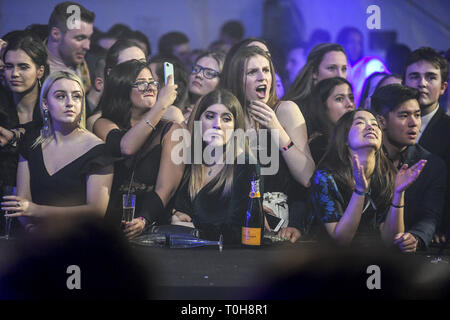 St Andrew's fashion show annuel de bienfaisance dans le quad, cette année soutenir la morsure. En vedette : Les étudiants de St Andrews où : St Andrews, Royaume-Uni Quand : 16 Feb 2019 Credit : Euan Cherry/WENN Banque D'Images