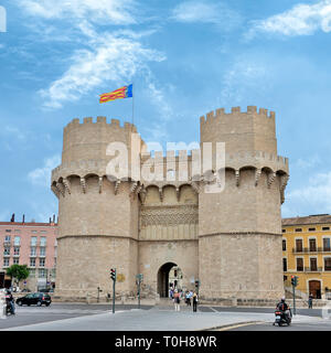 Les tours de Serranos ancienne porte médiévale à Valence, en Espagne. Banque D'Images