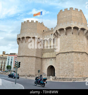 Les tours de Serranos ancienne porte médiévale à Valence, en Espagne. Banque D'Images