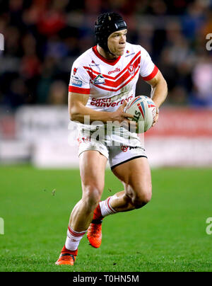 St Helens Saints' Jonny Lomax en action contre les London Broncos, au cours de la Super League Betfred match au stade totalement méchants, St Helens. Banque D'Images