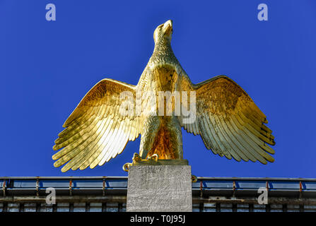 Golden Eagle, Maison du sport Allemand, allemand sports forum, site olympique, Westend, Charlottenburg, Berlin, Allemagne, Goldener Adler, Haus des Deut Banque D'Images