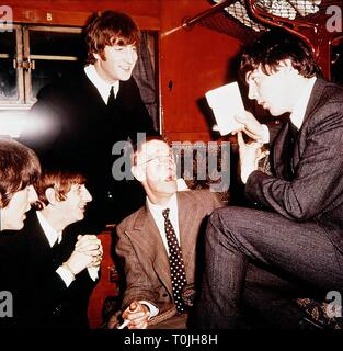 Une DURE JOURNÉE DE NUIT, George Harrison, Ringo Starr, JOHN LENNON, WILFRID BRAMBELL , paul mccartney, 1964 Banque D'Images