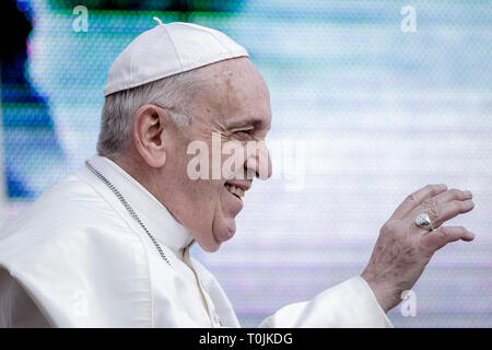 Cité du Vatican, Vatican. 20 mars, 2019. Pape Francis mène son audience générale hebdomadaire sur la Place Saint Pierre. Credit : Giuseppe Ciccia/Alamy Live News Banque D'Images