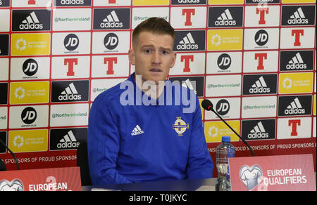 Windsor Road, Belfast, Irlande du Nord. 20 mars 2019. L'Irlande du Nord le capitaine Steven Davis à la conférence de presse d'aujourd'hui à Belfast. L'Irlande du Nord jouer l'Estonie au Parc Windsor demain soir lors de l'ouverture de l'UEFA EURO 2020 match de qualification. Crédit : David Hunter/Alamy Live News. Banque D'Images