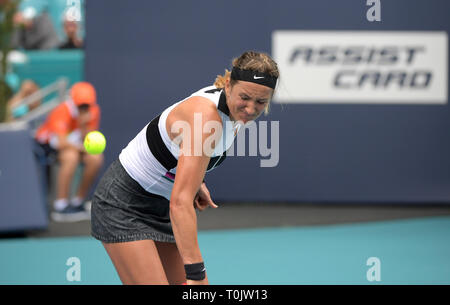 Miami Gardens, Florida, USA. Mar 20, 2019. Victoria Azarenka du Bélarus bat Dudi Sela de la Slovaquie au cours de l'Open de Miami jour 3 présenté par Itau au Hard Rock Stadium le 20 mars 2019 à Miami Gardens, Florida People : Victoria Azarenka Crédit : Hoo Punch/Me.Com/Media Alamy Live News Banque D'Images