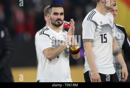 Wolfsburg, Allemagne. Mar 21, 2019. firo : 20.03.2019, Football, 2018/2019, Landerspiel : Équipe nationale : Allemagne - Serbie 1 : 1 avec Kapitansbinde Ilkay Gundogan | Conditions de crédit dans le monde entier : dpa/Alamy Live News Banque D'Images