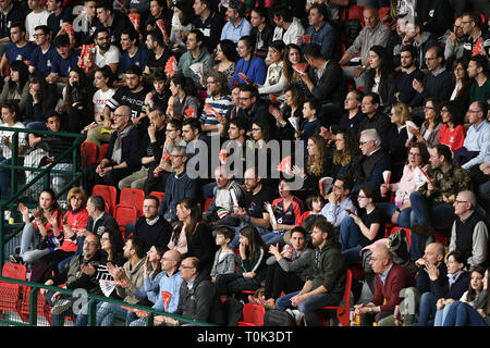 Candy Arena, Monza, Italie. 20 mars, 2019. Volleyball CEV Challenge Cup, les hommes, finale 1ère manche. Le Monza foule pendant le match entre Monza et Volley Vero à Belgorod Azeitao les bonbons Arena de l'Italie. Credit : Claudio Grassi/Alamy Live News Banque D'Images