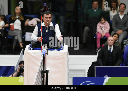 Candy Arena, Monza, Italie. 20 mars, 2019. Volleyball CEV Challenge Cup, les hommes, finale 1ère manche. arbitre Sotirios Delikostidis pendant le match entre Monza et Volley Vero à Belgorod Azeitao les bonbons Arena de l'Italie. Credit : Claudio Grassi/Alamy Live News Banque D'Images