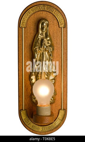 La religion, le christianisme, Mère Vierge de Lourdes, et aider nous-mêmes, bénisse statue statue de Madonna, des prières avec la lumière électrique intégré, pour l'accrocher comme image dans l'image, Lourdes, France, vers 1932, Additional-Rights Clearance-Info-Not-Available- Banque D'Images
