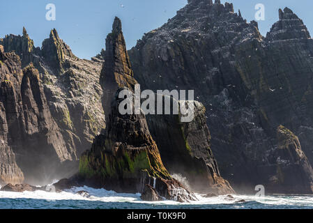 Magnifiques falaises de peu de Skellig, Co Kerry, Ireland Banque D'Images