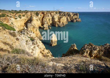 Côte Rocheuse à Ponta da Piedade près de Lagos, Algarve, Faro, Portugal Banque D'Images