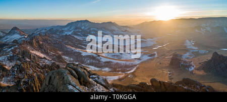 Coucher du soleil en Suisse, mongole, Parc National de Gorkhi-Terelj en Mongolie Banque D'Images