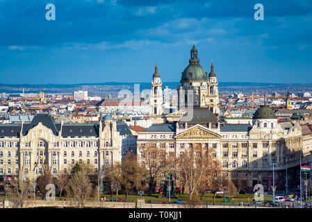 La ville de Budapest à partir de la colline Gellert. La Hongrie. Banque D'Images