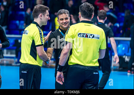 Ambros Martin en parlant avec arbitres après match contre Buducnost en match de la Ligue des Champions Banque D'Images