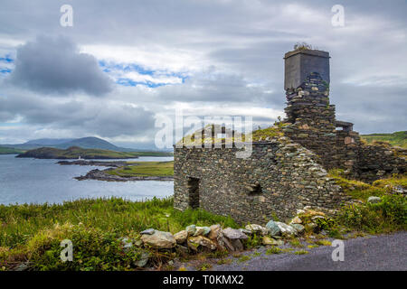 Cromwell Point Lighthouse sur Valentia Island, Co Kerry, Ireland Banque D'Images