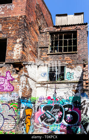 Sheffield graffiti, au centre ville, sur certains vieux bâtiments. Banque D'Images