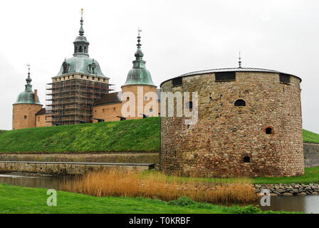 Kalmar Slott (Château de Kalmar) construite au xiie siècle et reconstruite au XVI siècle pour Renaissance résidence royale en Kalmar, Comté de Kalmar, Suède. 2 mai Banque D'Images