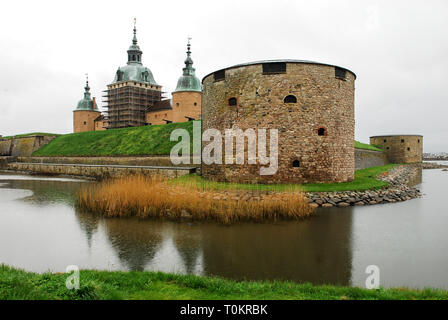 Kalmar Slott (Château de Kalmar) construite au xiie siècle et reconstruite au XVI siècle pour Renaissance résidence royale en Kalmar, Comté de Kalmar, Suède. 2 mai Banque D'Images