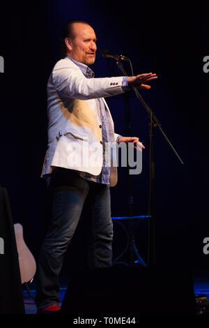Colin Hay, chanteur et compositeur australien et ancien chanteur du groupe australien Men At Work effectue en solo 2011. Banque D'Images