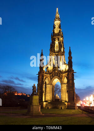 Le Scott Monument de l'auteur écossais Sir Walter Scott, à l'Est des jardins de Princes Street Edinburgh Scotland Banque D'Images