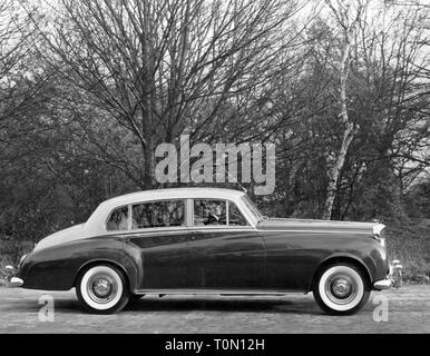 Transport / Transports, location de véhicules, véhicules, Bentley S2 Continental Flying Spur '', 1959 - 1962, caisse de wagon de H. J. Mulliner, vue de droite, S 2, vue de côté, la classe supérieure, supérieure, de luxe, de luxe, de la classe de luxe, limousine, quatre portes, couper, découper, cut-out, cut-outs, voiture, auto, automobile, voiture, automobile, automobiles, autos, automobiles, voitures, Grande Bretagne, France, années 50, 50, 60, 60, 20e siècle, aucun-personnes, transport, transport, voiture, voitures, voiture, caisse, caisse, carrosserie, carrosserie, Additional-Rights Clearance-Info-Not-Available- Banque D'Images
