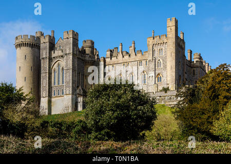 Remodeled 1900 version de la cité médiévale du château d'Arundel qui création originale remonte à 1067. West Sussex, UK. Accueil du duc de Norfolk. Banque D'Images