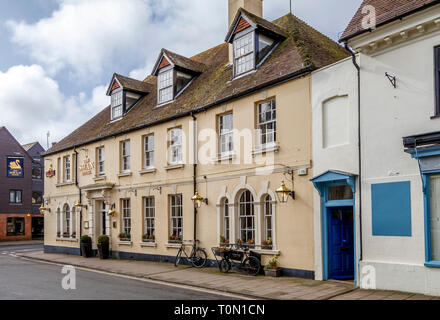 Le Swan Hotel & 1759 Public House. Un style architectural géorgien traditionnel à côté de la rivière d'Arun dans Arundel, West Sussex, UK. Banque D'Images