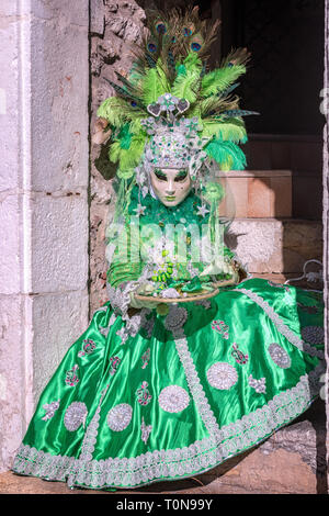 Femme habillé pour le carnaval d'Annecy, Haute-Savoie, France Banque D'Images