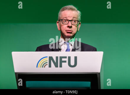 Michael Gove député Secrétaire d'État à l'environnement, de l'Alimentation et des Affaires rurales parle lors de la NFU (National Farmers Union) conférence à Birmingham en février 2019. Banque D'Images