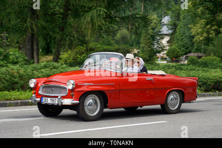 Skoda Felicia Cabrio. Oldtimer 2018 Tatransky. Tatranska Lomnica, Slovaquie Banque D'Images