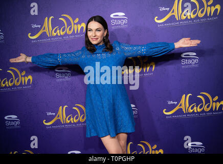 Stuttgart, Allemagne. Mar 21, 2019. Alegra Cole, Djane est venue à la première de la comédie musicale "Aladdin". Credit : Fabian Sommer/dpa/Alamy Live News Banque D'Images